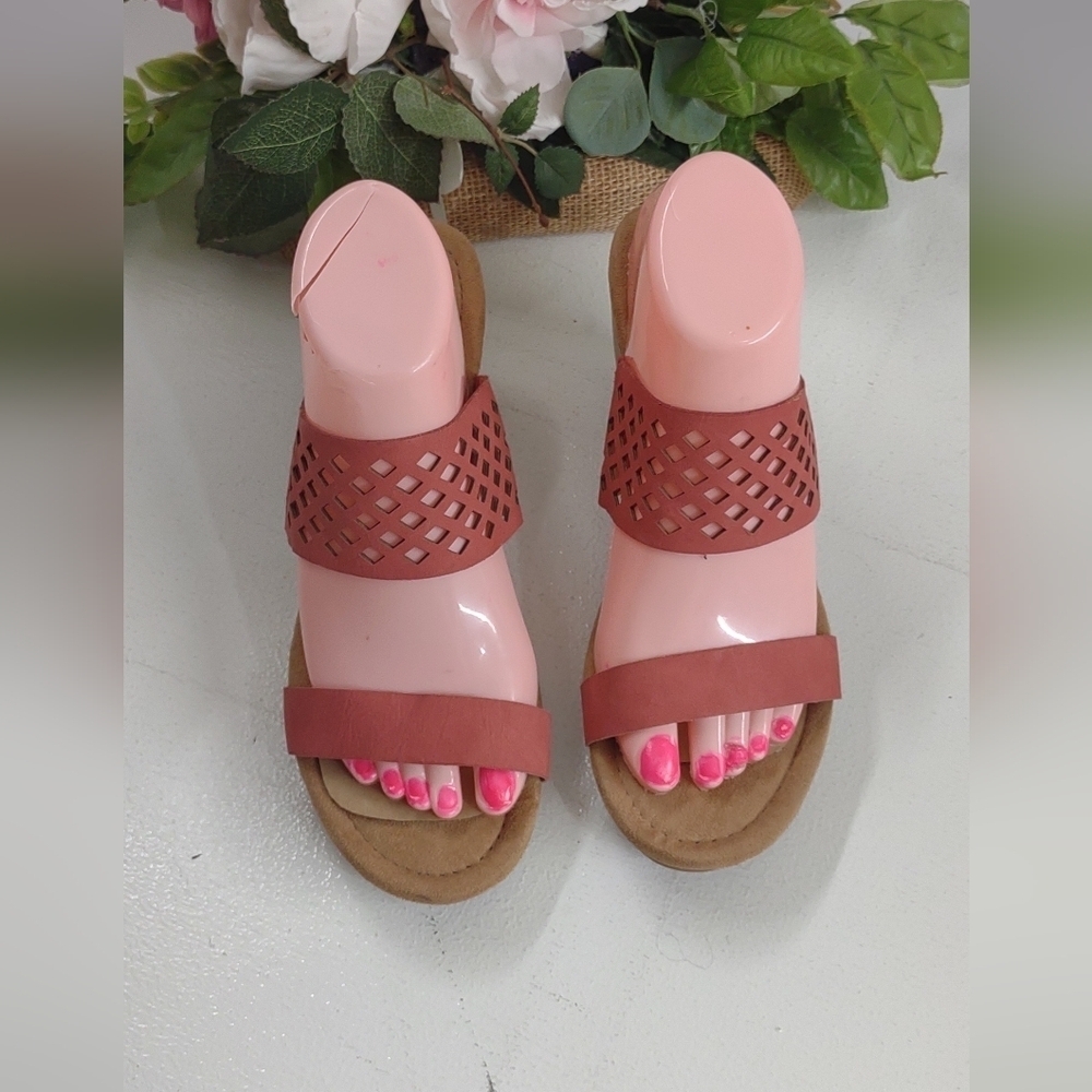 Giani Bernini Brown Sandals
